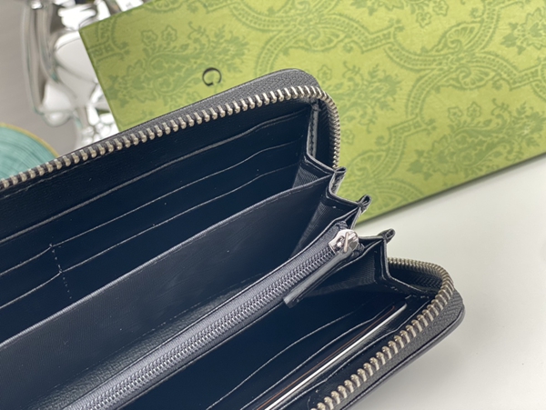 グッチ財布コピー着用イメージ